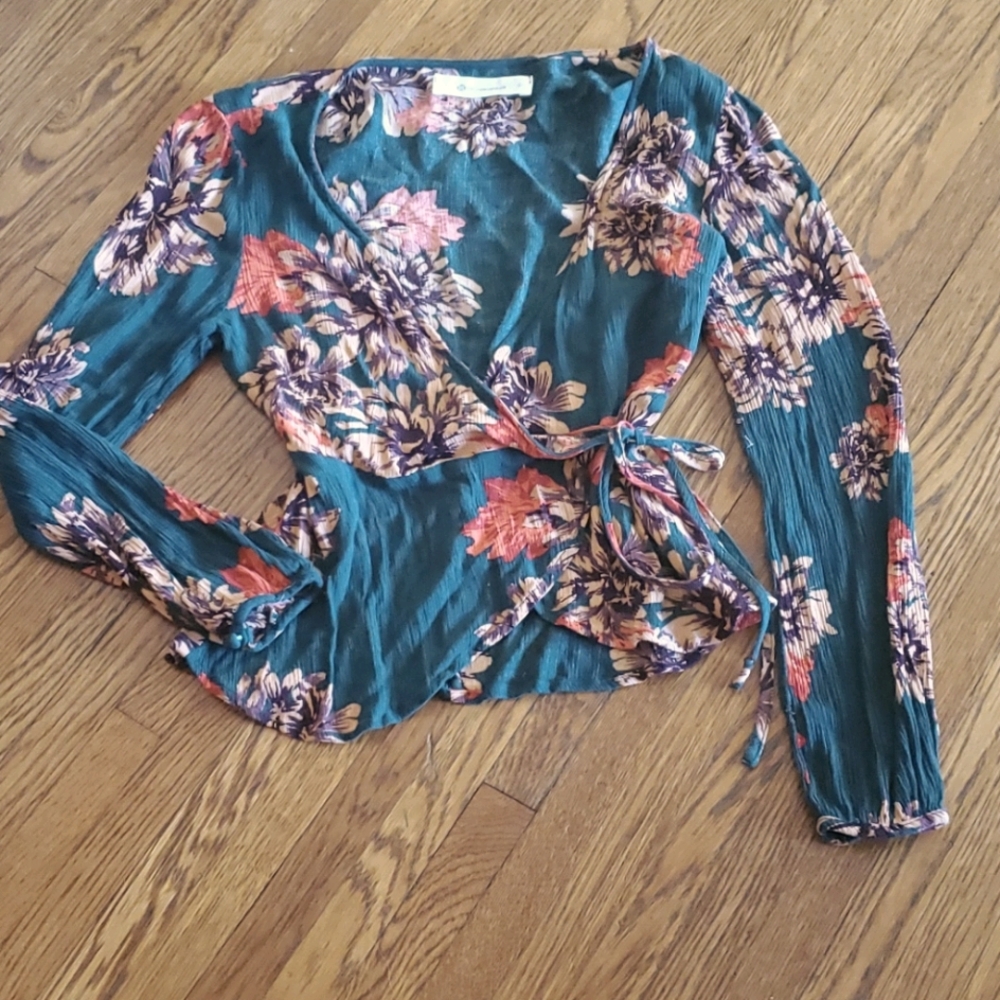 Adorable wrap top